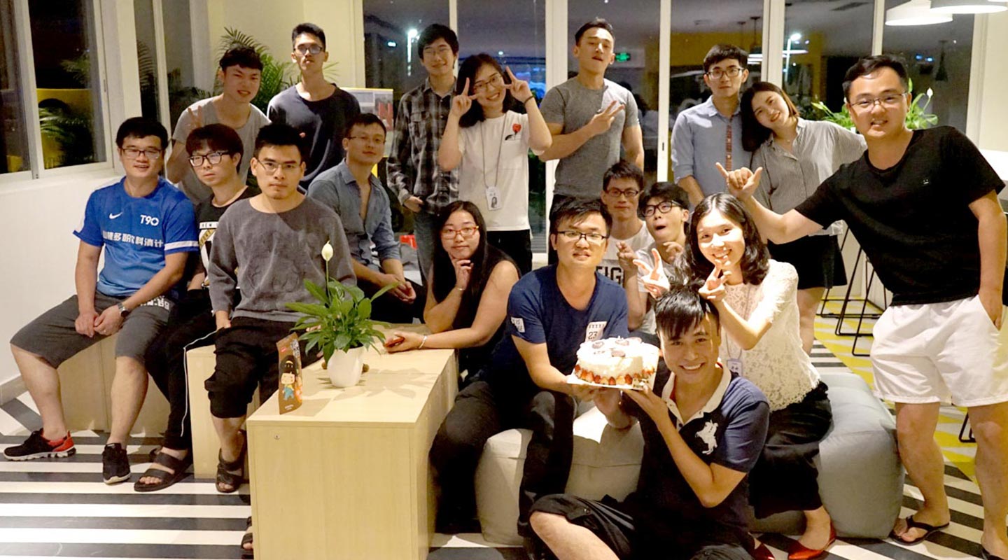 Eric Kuo gets to know many entrepreneurial young talents in the living quarters next to the Entrepreneur Hub in Shenzhen <em>(courtesy of the interviewee)</em>