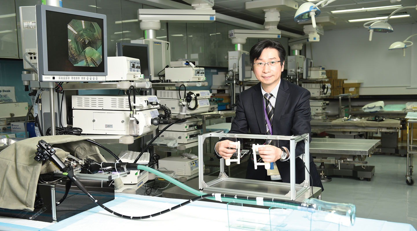 Prof. Philip Chiu demonstrates the use of the endoscopic surgical robot to perform ESD