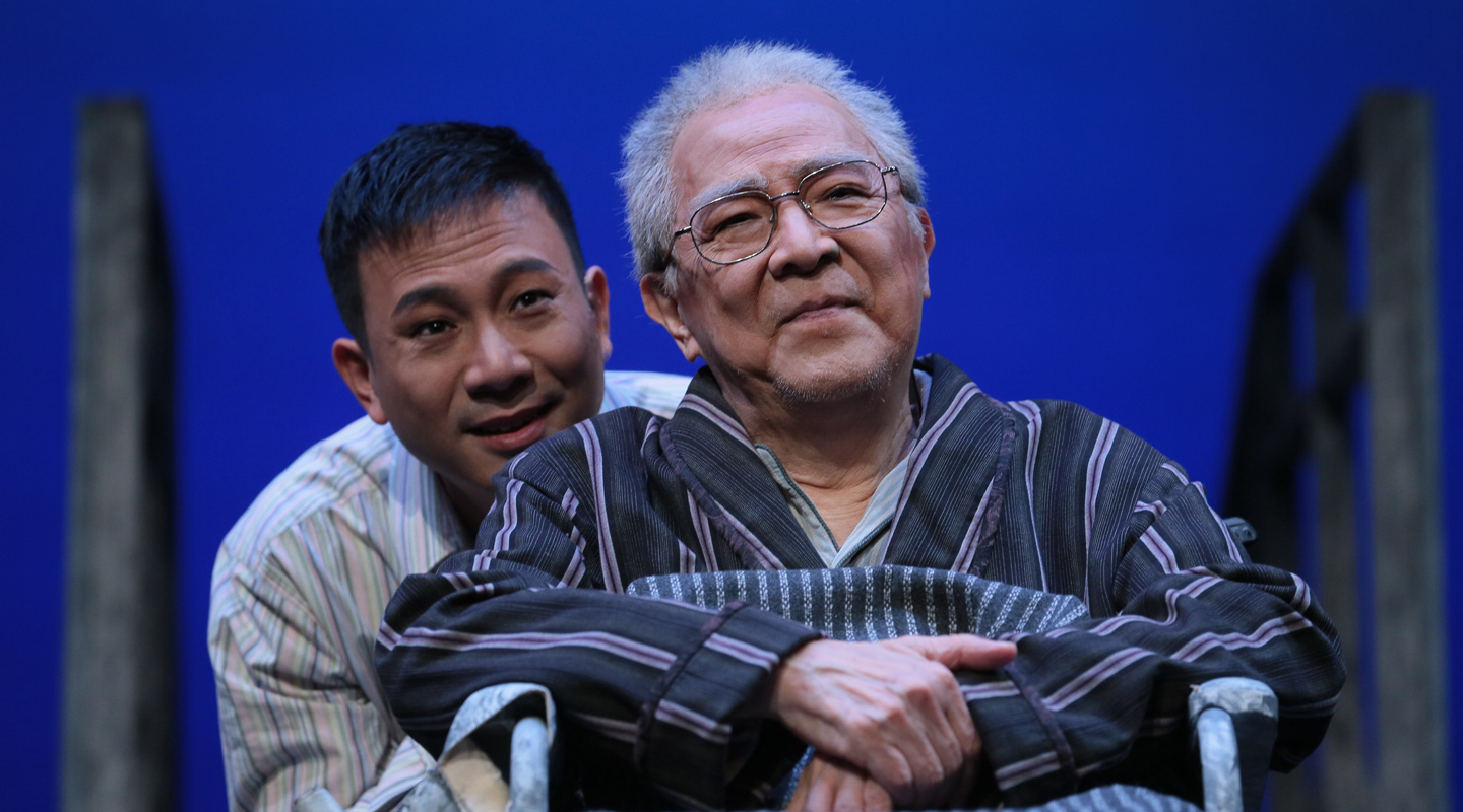 This year marks the 10th anniversary of the premiere of <em>Tuesdays with Morrie</em>, a major production by Chung Ying <em>(Photo courtesy of the interviewee)</em>