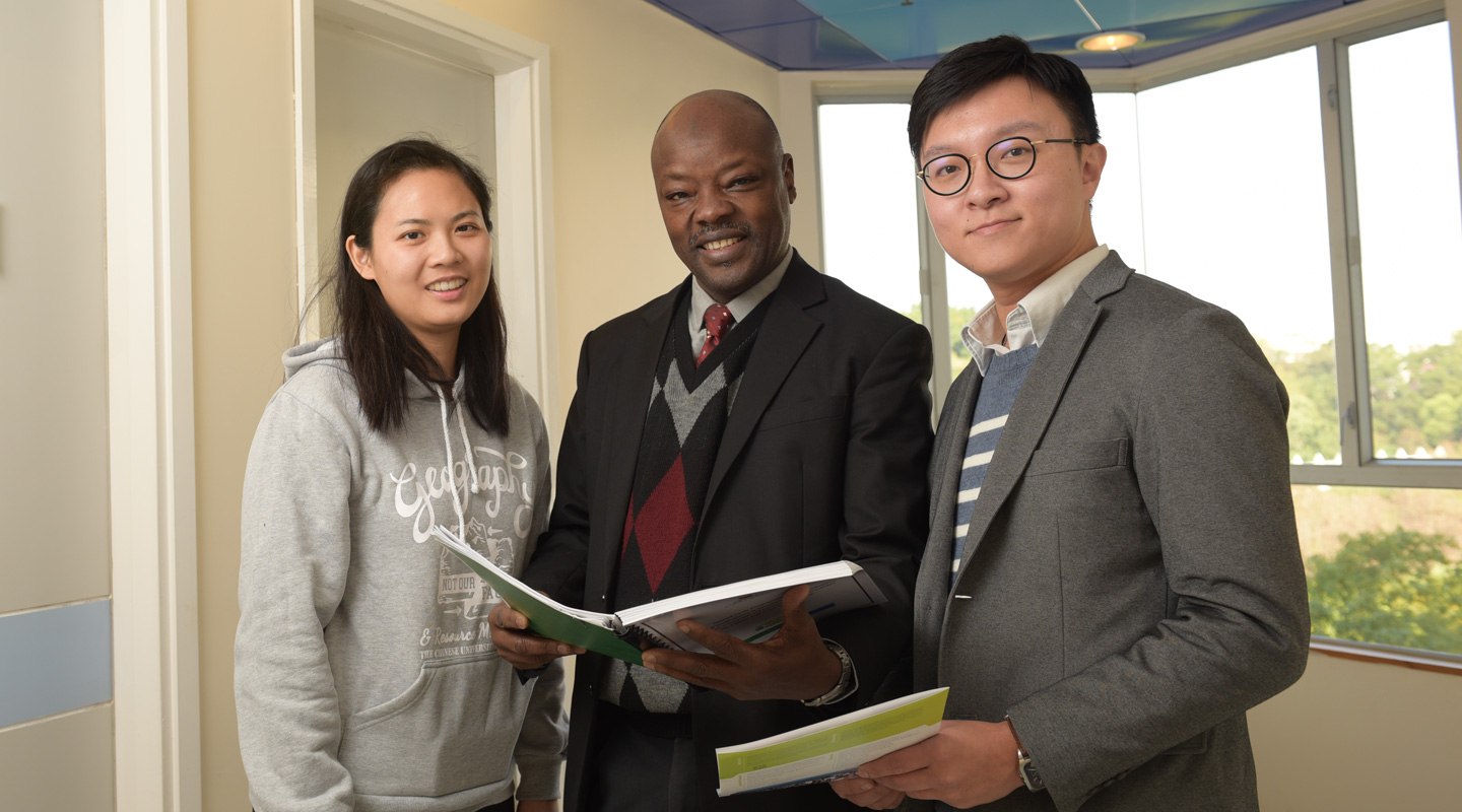 From left: Miss Wendy Yang, Prof. Lawal Marafa and Prof. Johnson Chan (Photo by ISO Staff)