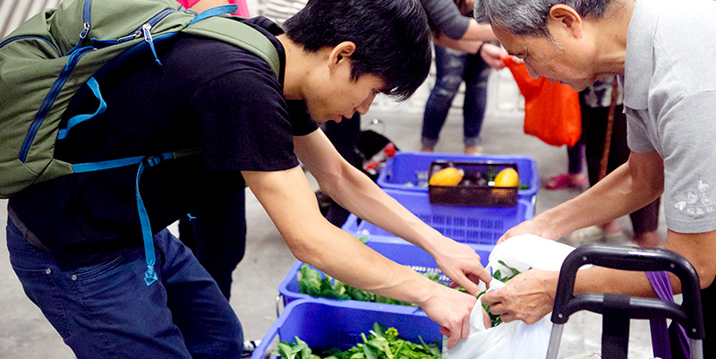 <em>Participating in a fresh food recycling project (Source: World Green Organisation (WGO) )</em>
