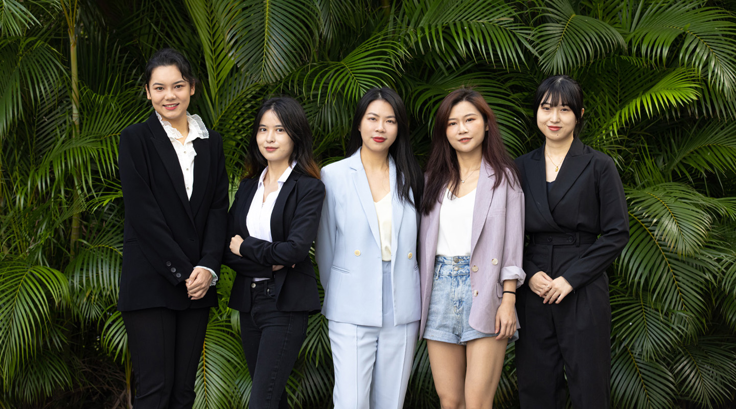 Professor Zhan and her team members <em>(from left)</em> Li Shuting, Zhang Yaojia, Zhang Weiming and Wang Yajing 