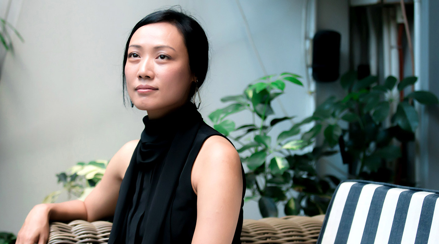 Talking about her career in the UK, Kwok Ying finds understanding the local art circle’s culture and operation the greatest challenge <em>(Photo by Eric Sin)</em>

