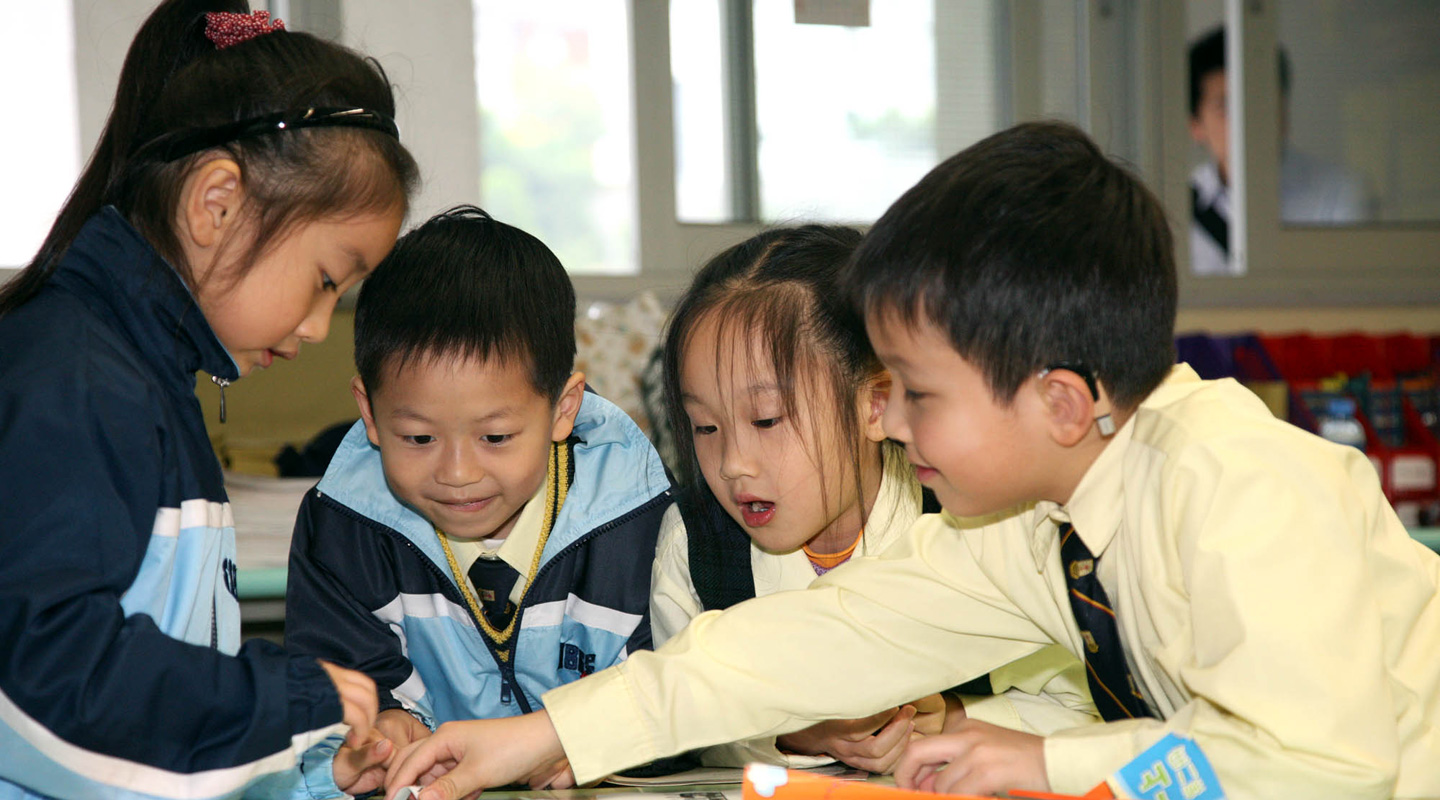 Bimodal bilingual pedagogy facilitates deaf children’s learning <br />
(Courtesy of the Centre for Sign Linguistics and Deaf Studies)