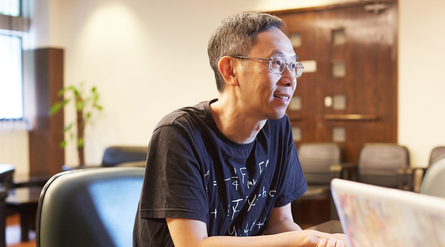 Prof. Chu Ming-chung, Department of Physics
