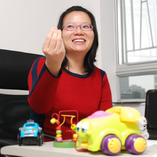 Gesturing with Eloquence: CUHK professor helps autistic children communicate with gestures