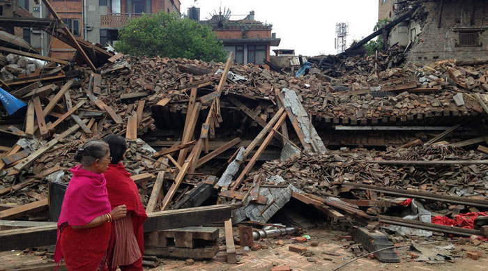2015年尼泊爾7.8級地震大量建築倒塌（圖︰USAID / Natalie Hawwa）
