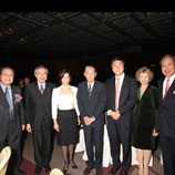 Five Vice-Chancellors gathered at the 60th anniversary dinner of New Asia College in 2009. (From left) Prof. Ambrose King, Prof. and Mrs. Lawrence J. Lau, Prof. Ma Lin, Prof. Joseph J.Y. Sung, Mrs. and Prof. Arthur K.C. Li