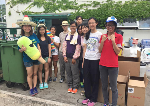 Happy volunteers from CU x Rubbish <em>(Source: CU x Rubbish)</em> 